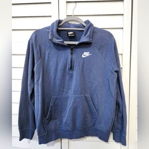 Nike Women's Quarter Zip Sweatshirt / Jacket